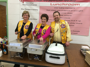 lions serving lunch image